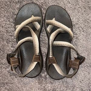 Chacos — one strap with toe loop